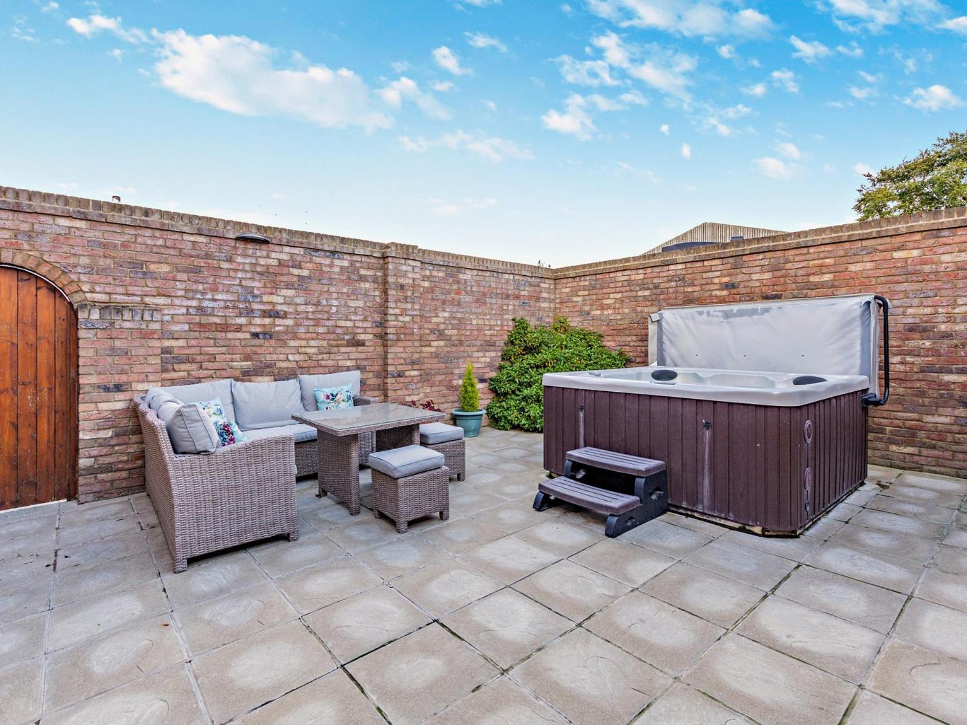 Вилла 2 Bed In Filey 79280 Wold Newton  Экстерьер фото